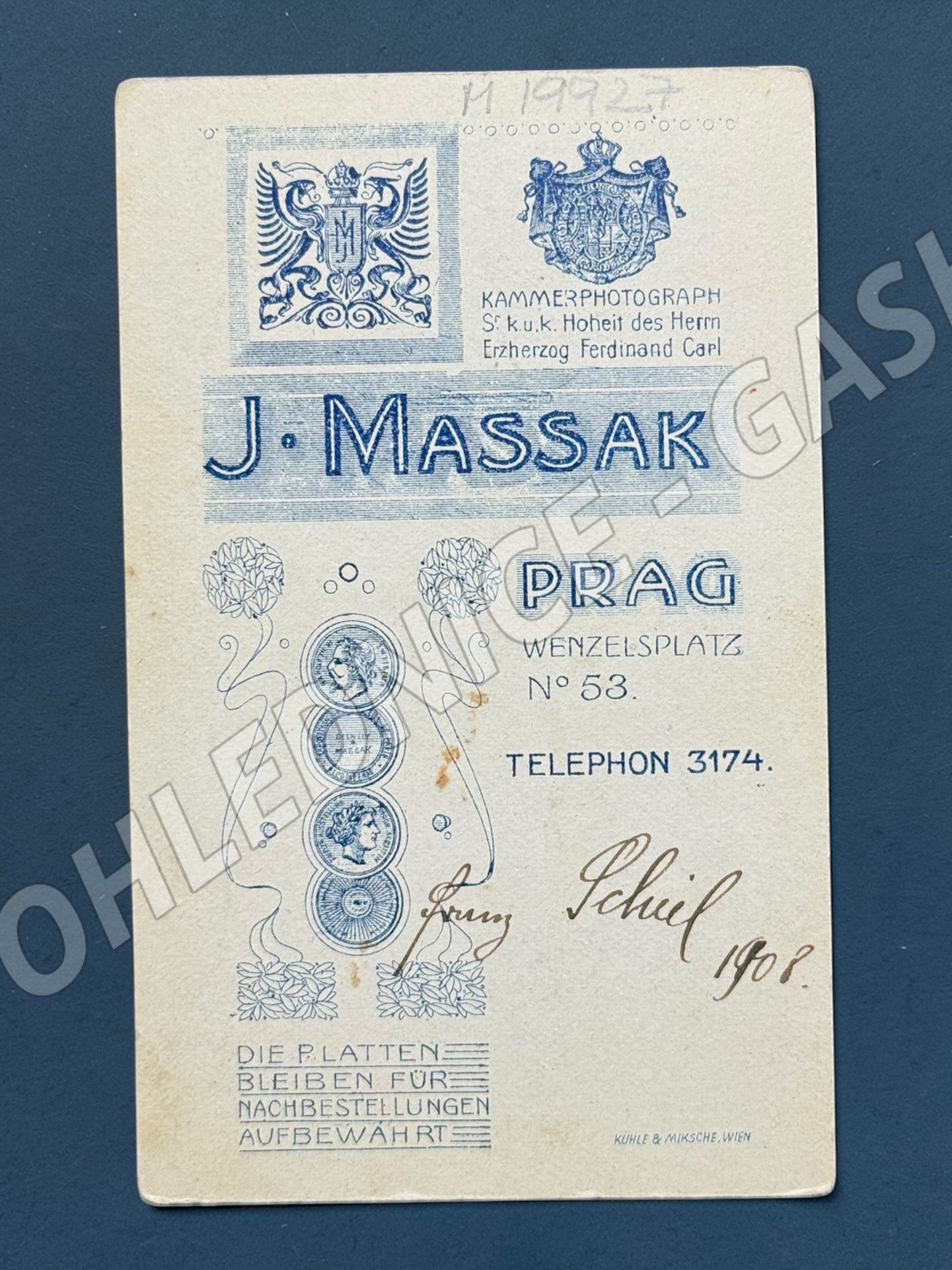Stará fotografie Praha mladý muž ateliér J. Massak (M19927)