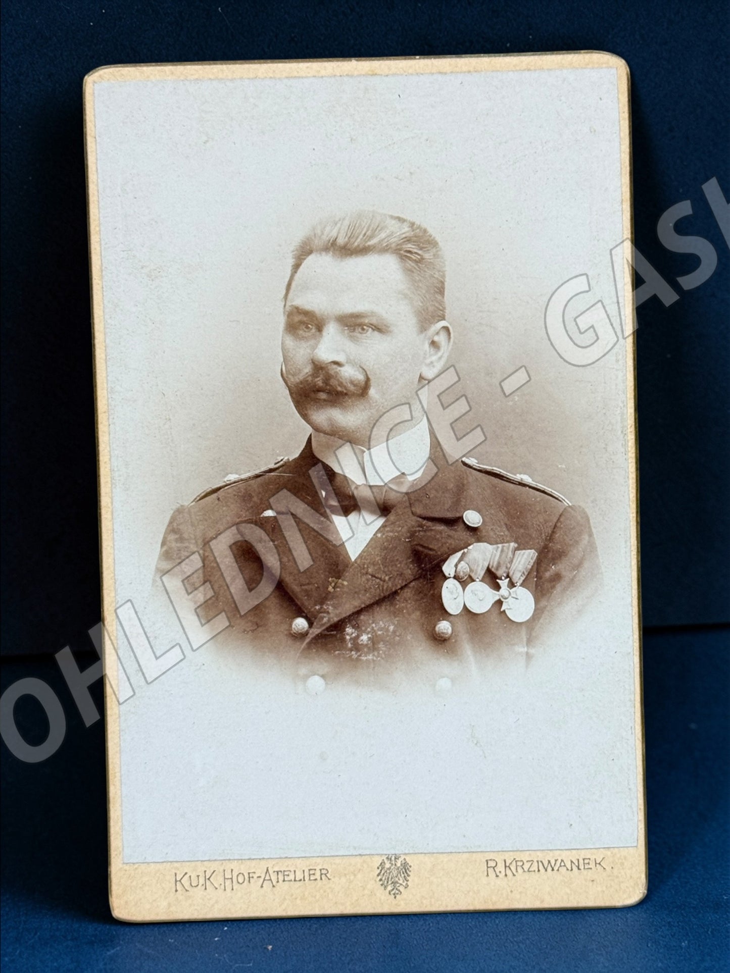 Stará fotografie Wien voják v uniformě s vyznamenáními (M19961)
