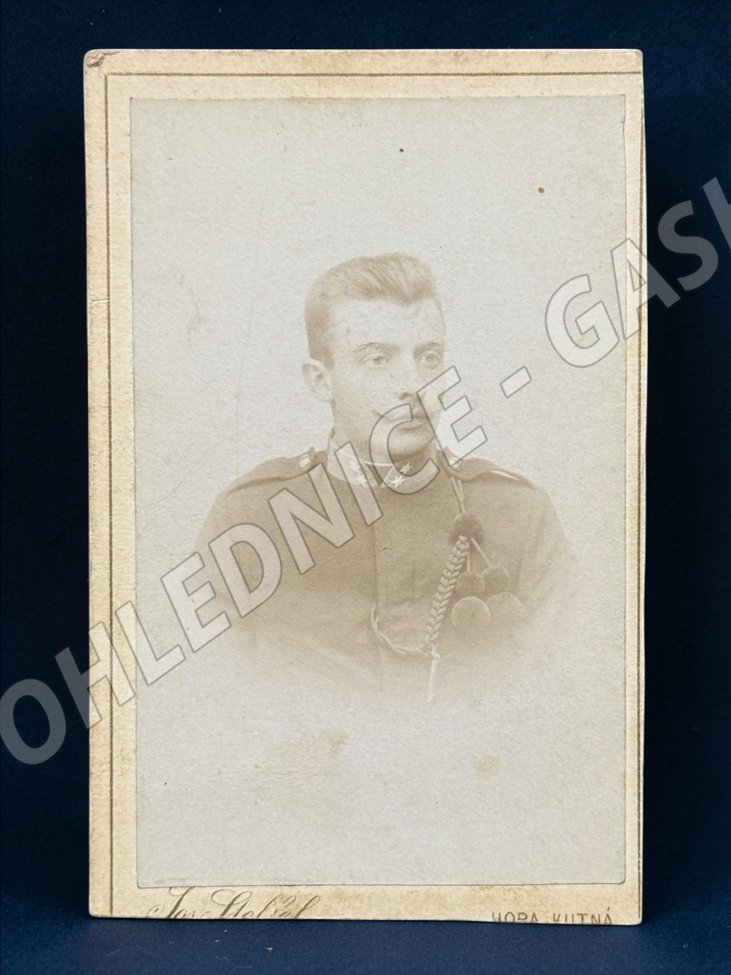 Stará fotografie Kutná Hora voják v uniformě s knírem (M19963)
