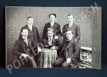 Stará fotografie Wien šest mužů v ateliéru 1912 (M20002)