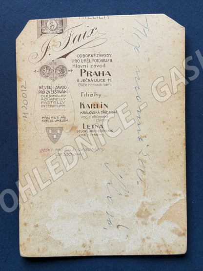 Stará fotografie Praha žena se dvěma chlapci ateliér J. Taus (M20012)