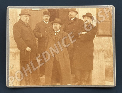 Stará fotografie skupina pěti mužů v kloboucích 1907 (M20017)