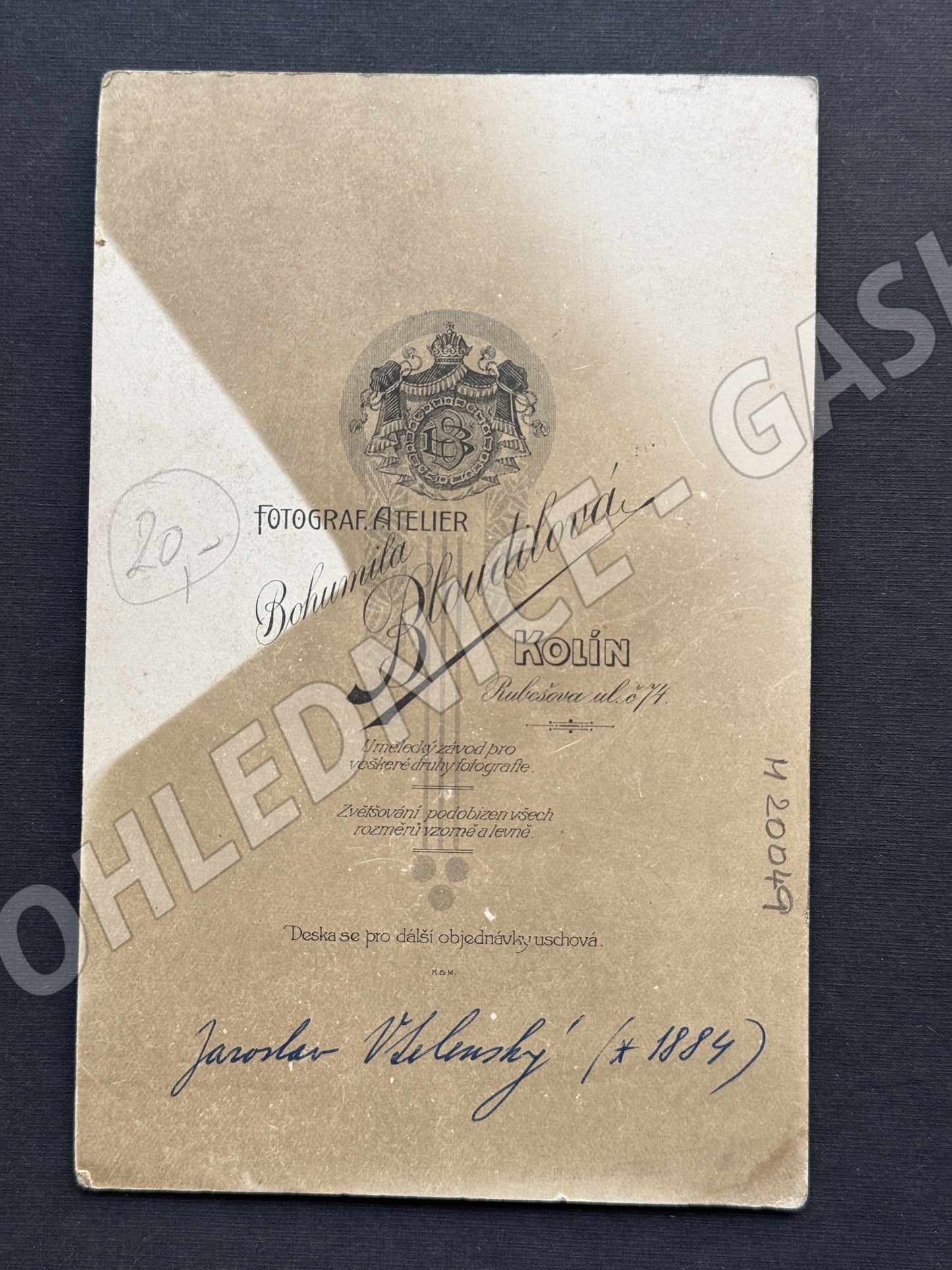 Stará fotografie Kolín mladý muž ateliér Bloudilová (M20049)