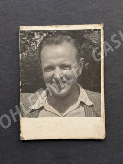 Stará fotografie usměvavý muž (M20053)