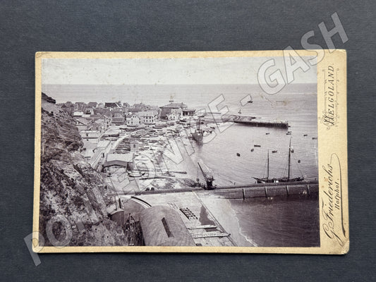 Stará fotografie Helgoland pobřežní město přístav lodě (M20072)