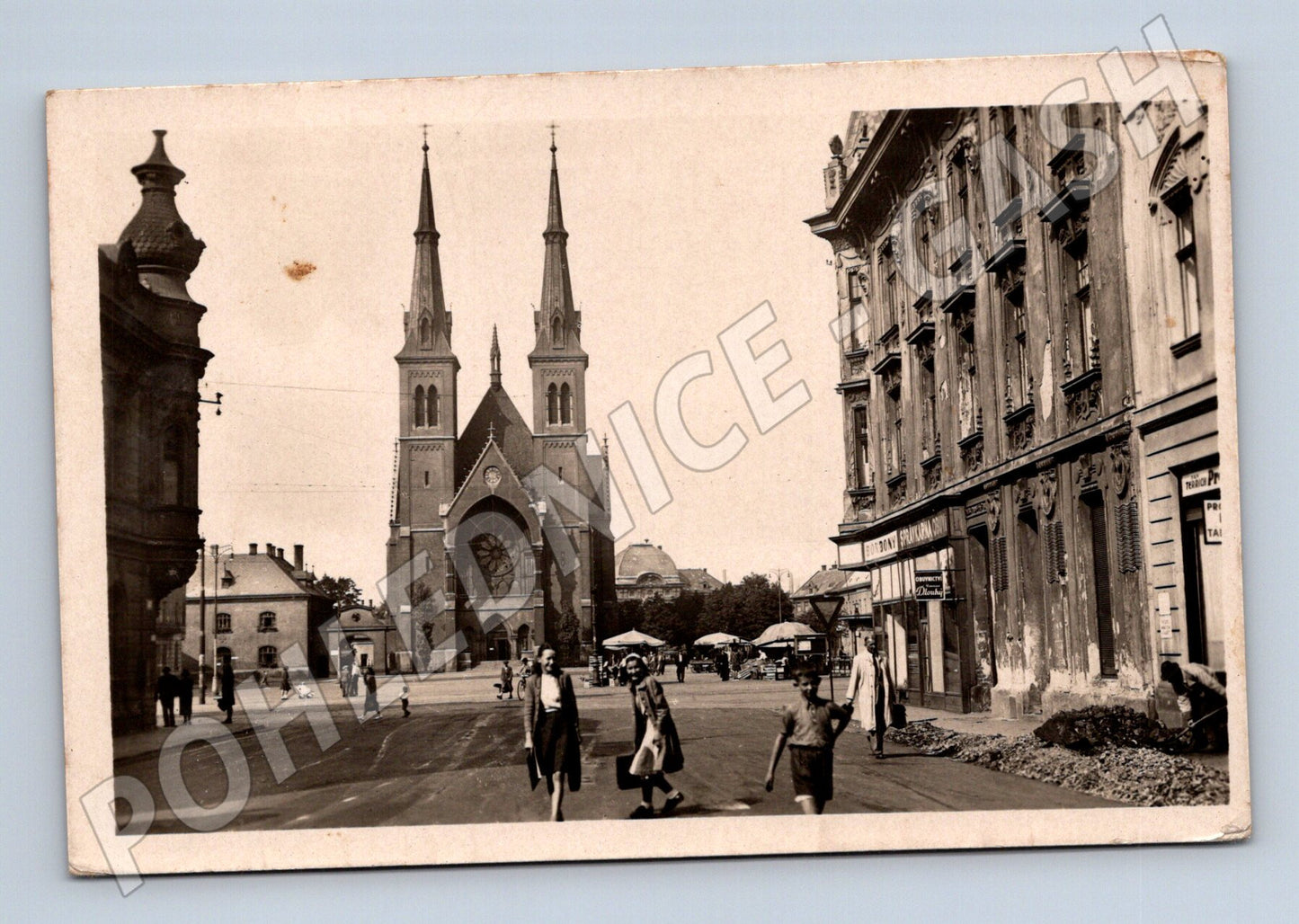 Pohlednice Ostrava Přívoz náměstí kostel (M20530)