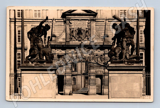 Pohlednice Praha hlavní vchod Pražského hradu 1941 (M20617)