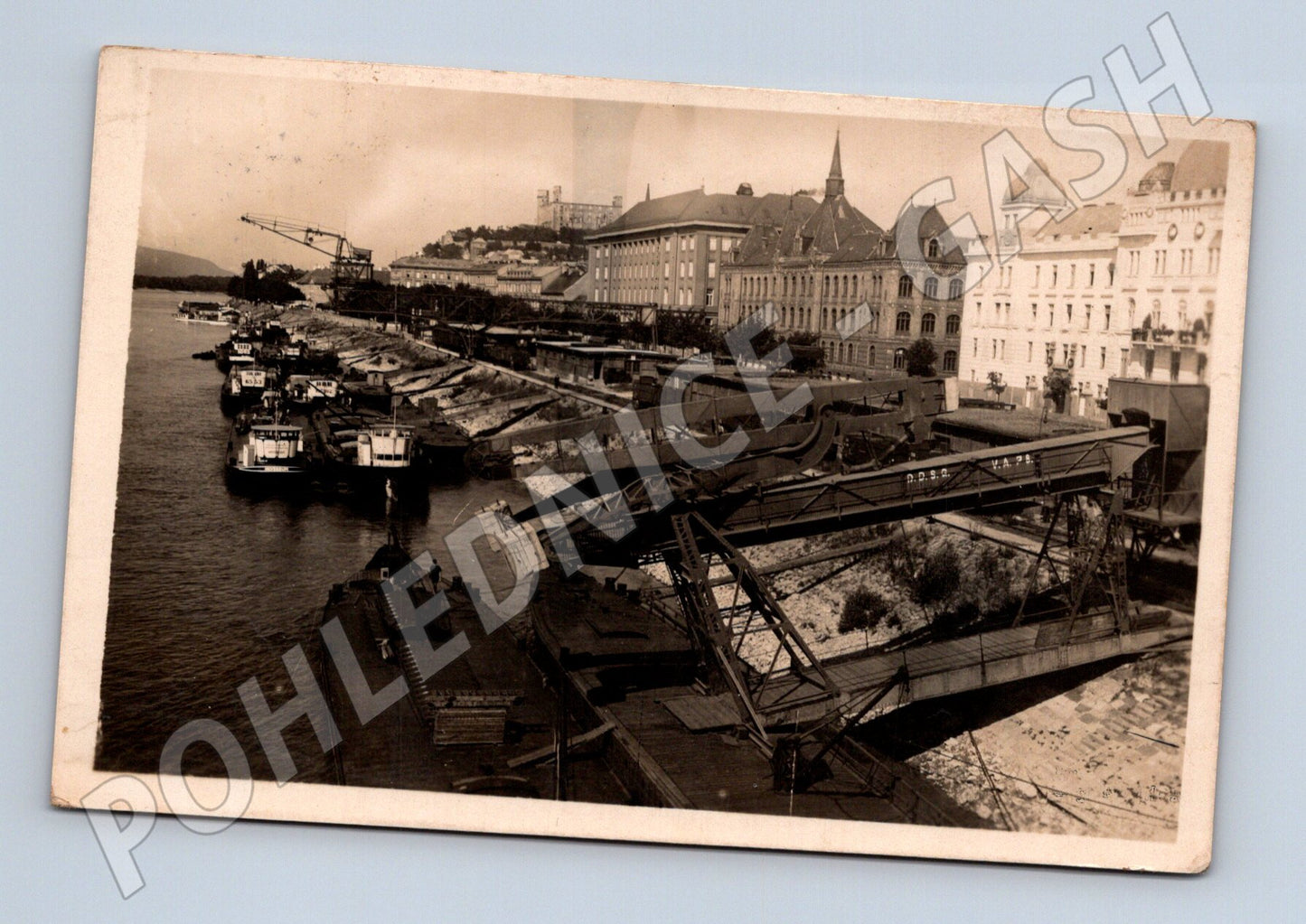 Pohlednice Bratislava lodě na Dunaji (M20699)