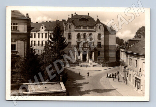 Pohlednice Žilina Leninova ulice gymnázium (M20734)