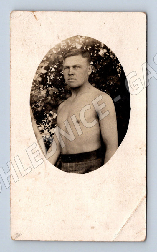 Pohlednice portrét mladého muže věnování 1921 (M20805)