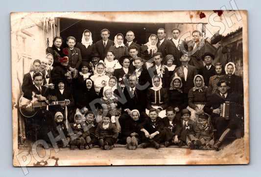 Pohlednice skupina v krojích venkov (M20825)