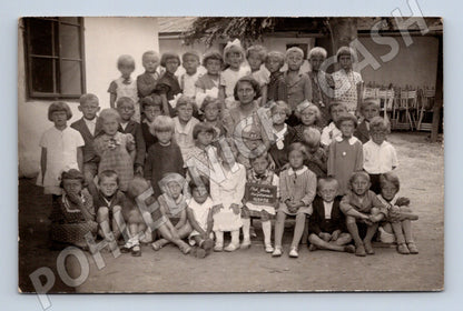 Pohlednice mateřská škola Koryčany 1937/38 (M20831)