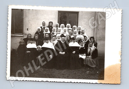 Pohlednice skupina žen venkov cca 1940 (M20836)