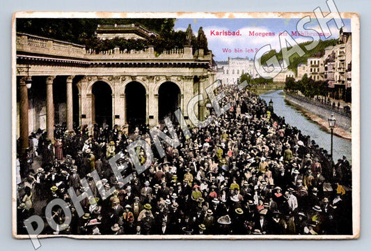 Pohlednice Karlovy Vary ranní ruch Mlýnská kolonáda (M2168)