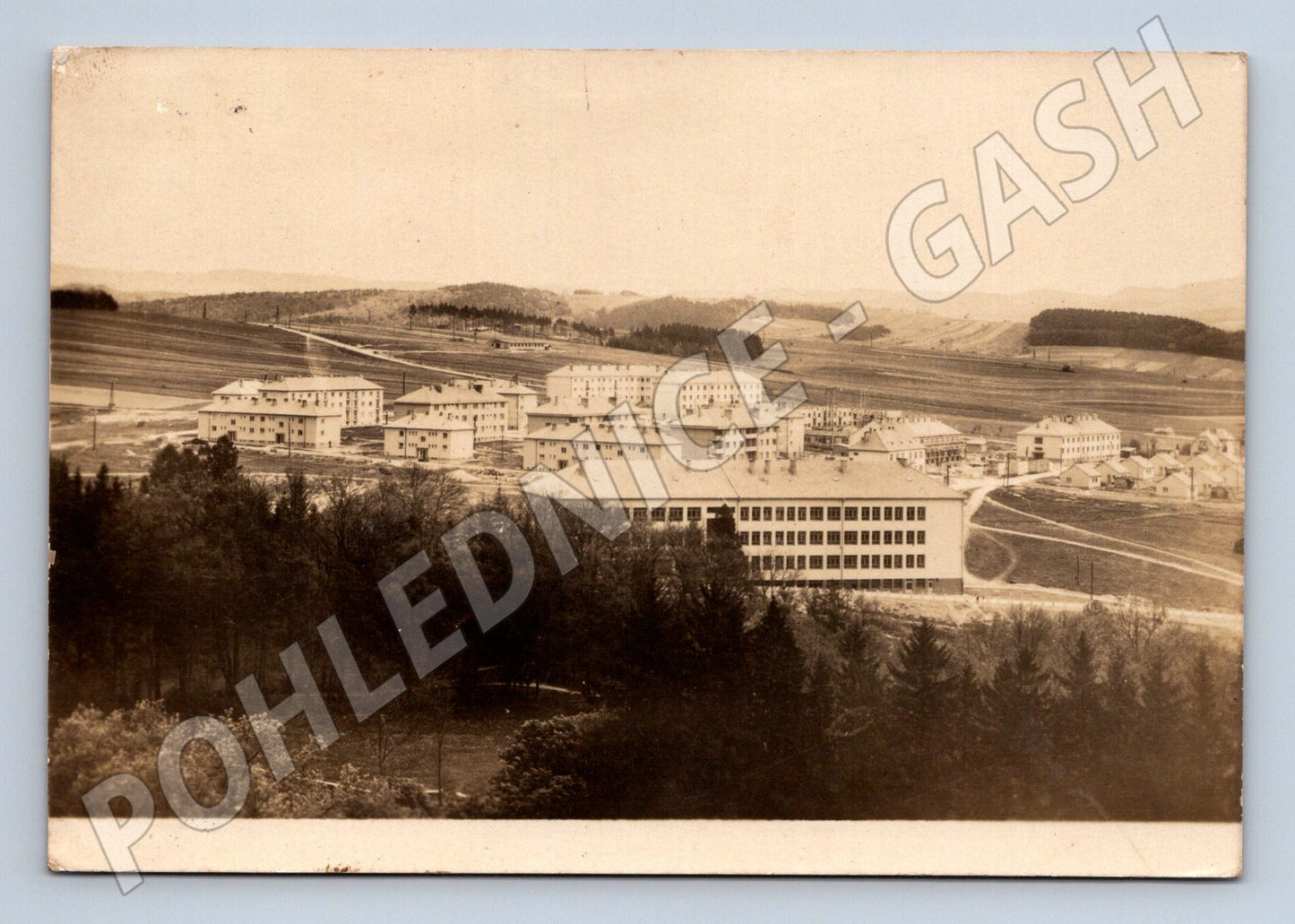 Pohlednice Slavičín sídliště škola (M21778)