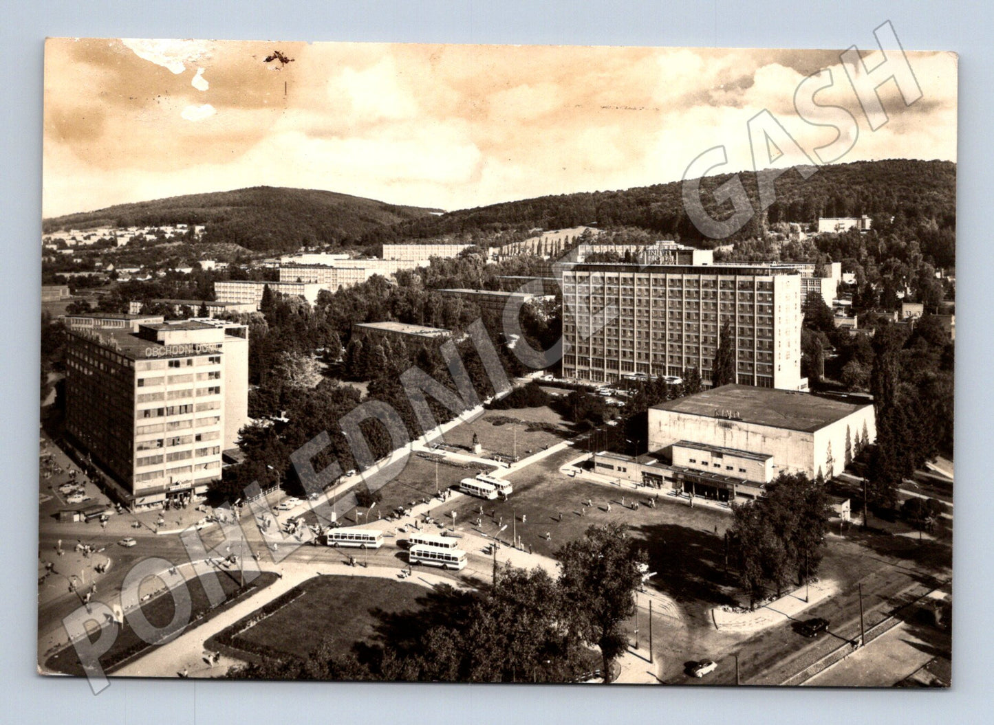 Pohlednice Gottwaldov Náměstí Práce panorama (M21817)