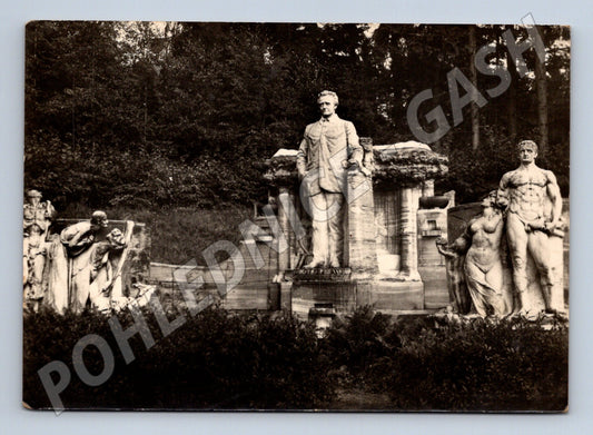 Pohlednice Lázně Jeseník Priessnitzův pomník 1957 (M21836)