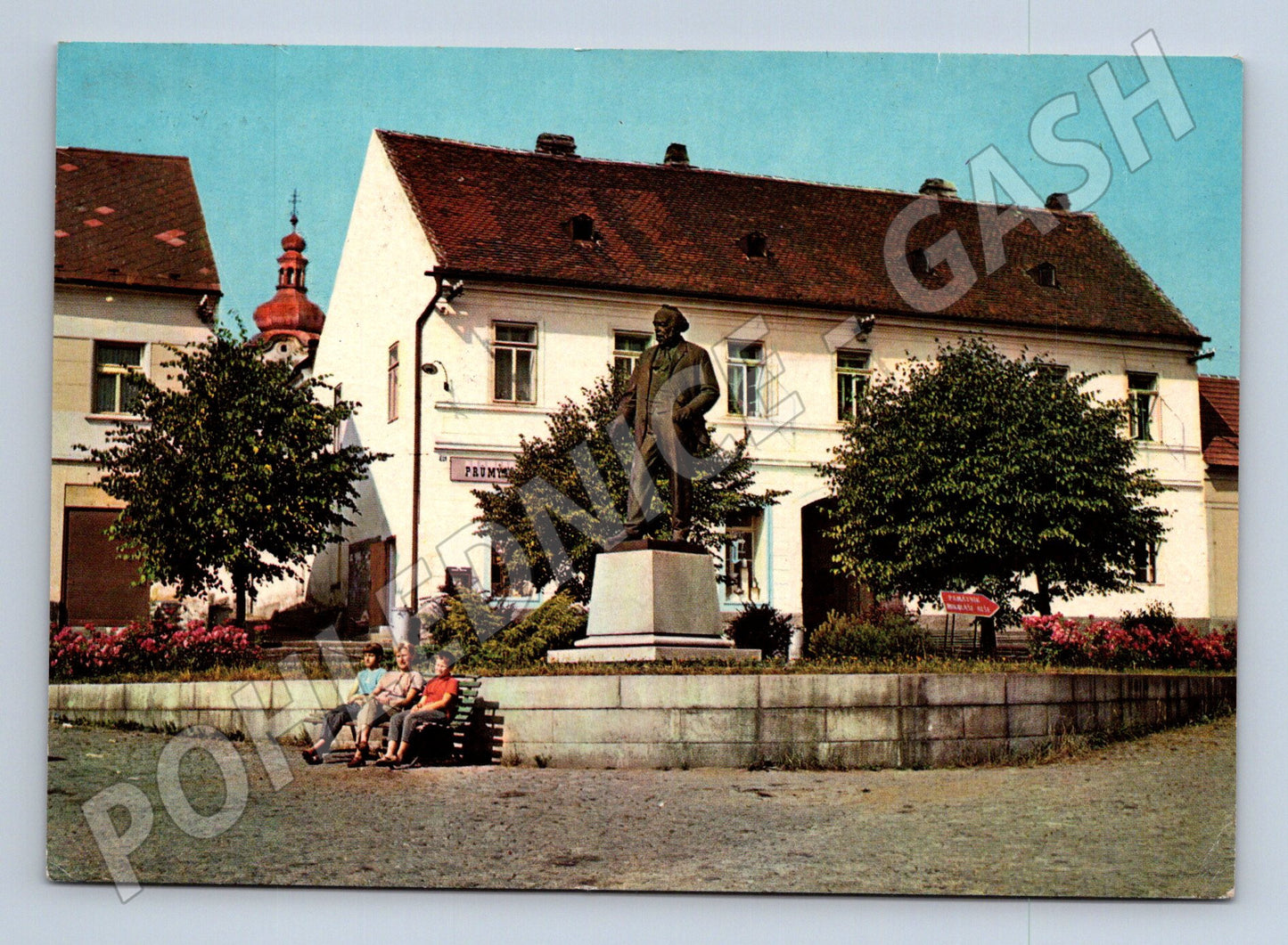 Pohlednice Mirotice náměstí s pomníkem Mikoláše Alše 197x (M21931)