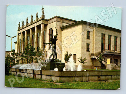 Pohlednice Ostrava Dům kultury VŽKG s fontánou (M21979)