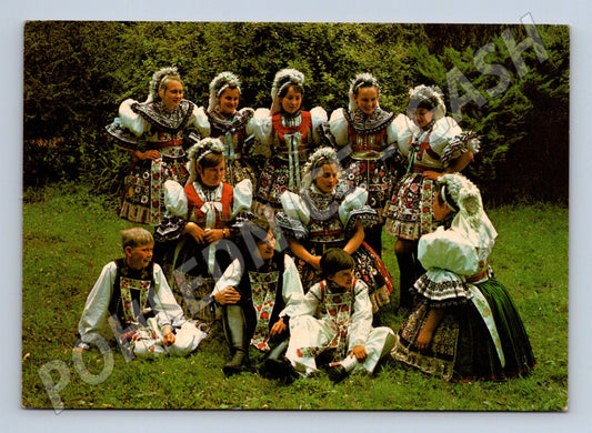 Pohlednice Slovácko Kyjov kroje 1966 (M22111)