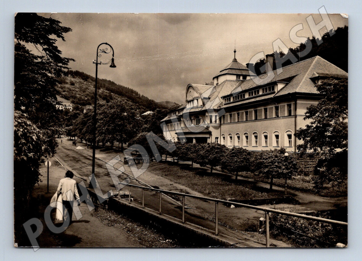 Pohlednice Jáchymov lázeňský dům 1960 (M22859)