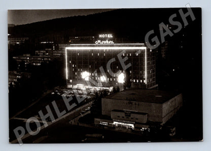 Pohlednice Gottwaldov Hotel Moskva noc 1962 (M22902)