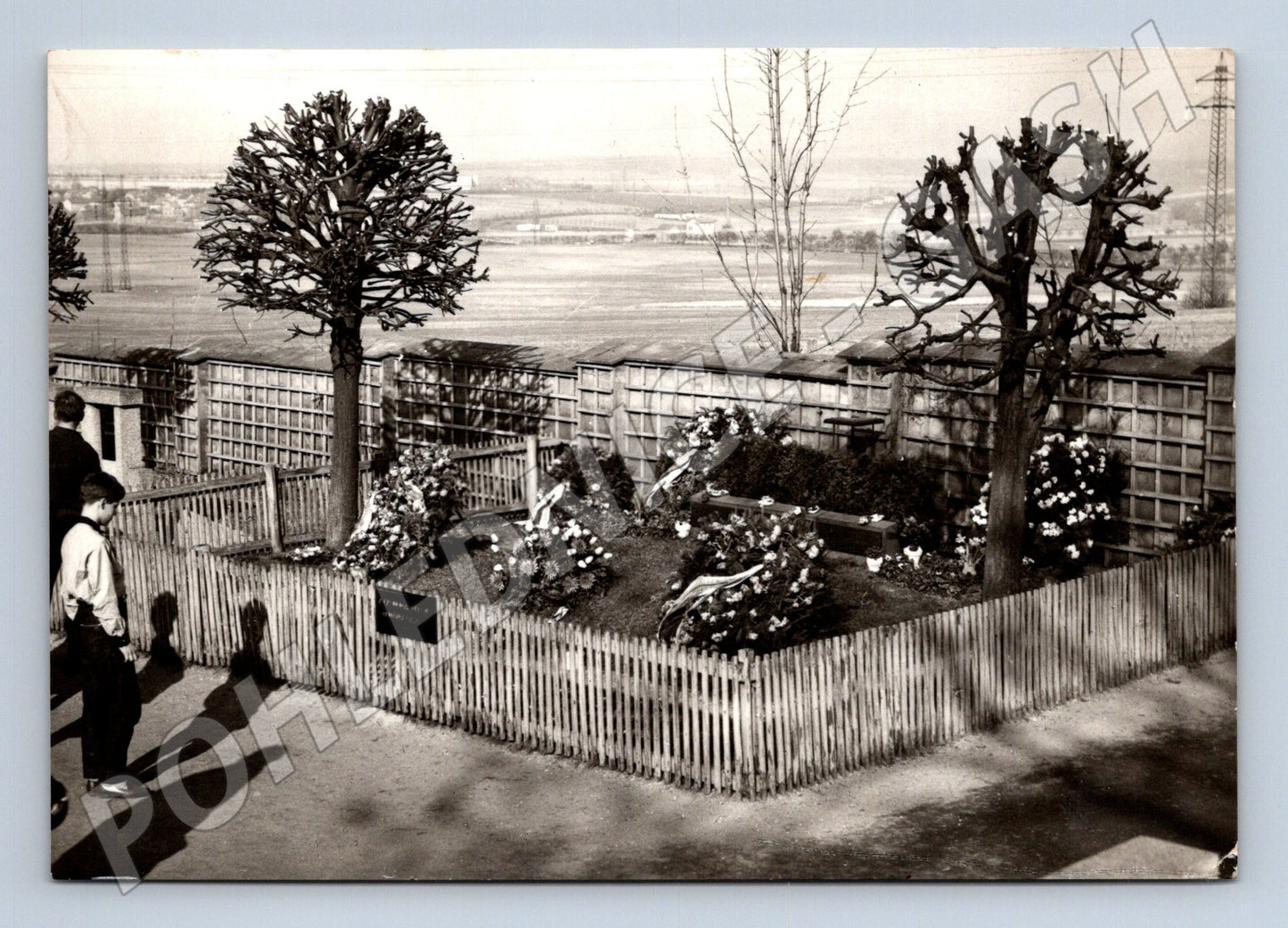 Pohlednice Lány hrob T. G. Masaryka 1968 (M22911)