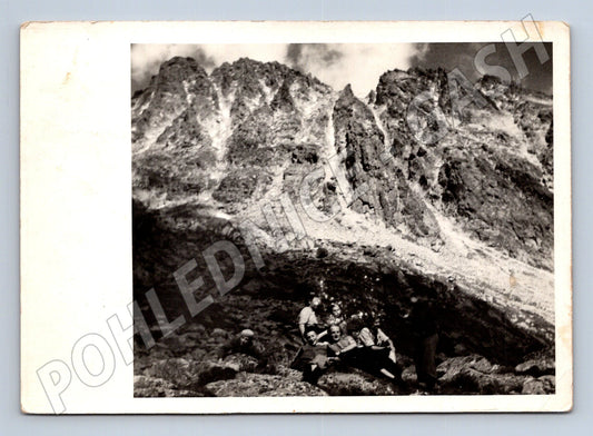 Pohlednice Slovensko Tatry skupina horolezců 1970 (M23141)