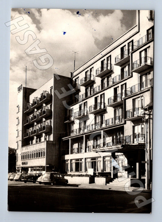 Pohlednice Slovensko Piešťany moderní budova hotelu (M23155)