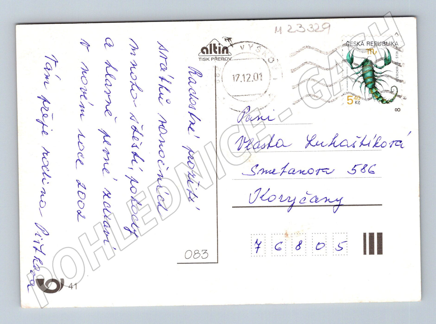 Pohlednice Veselé Vánoce zasněžená vesnice 2001 (M23329)