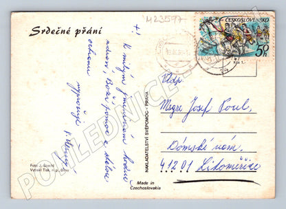 Pohlednice Kytice červených růží ve váze 1990 (M23597)