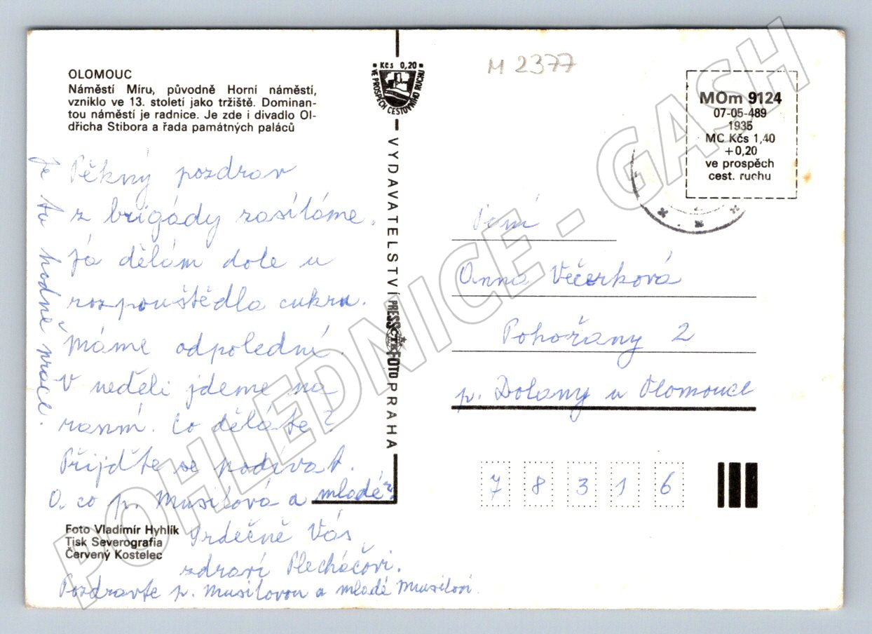 Pohlednice Olomouc náměstí Míru radnice sloup Trojice 1989 (M2377)