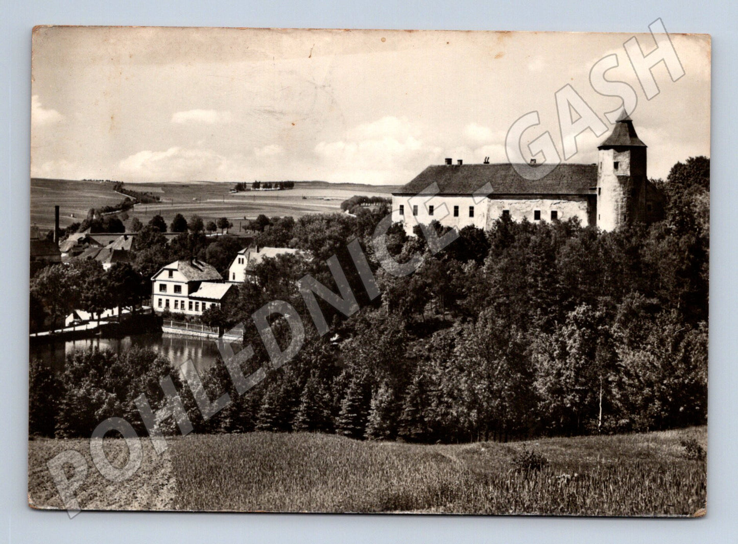 Pohlednice Žirovnice zámek s rybníkem 1958 (M24111)