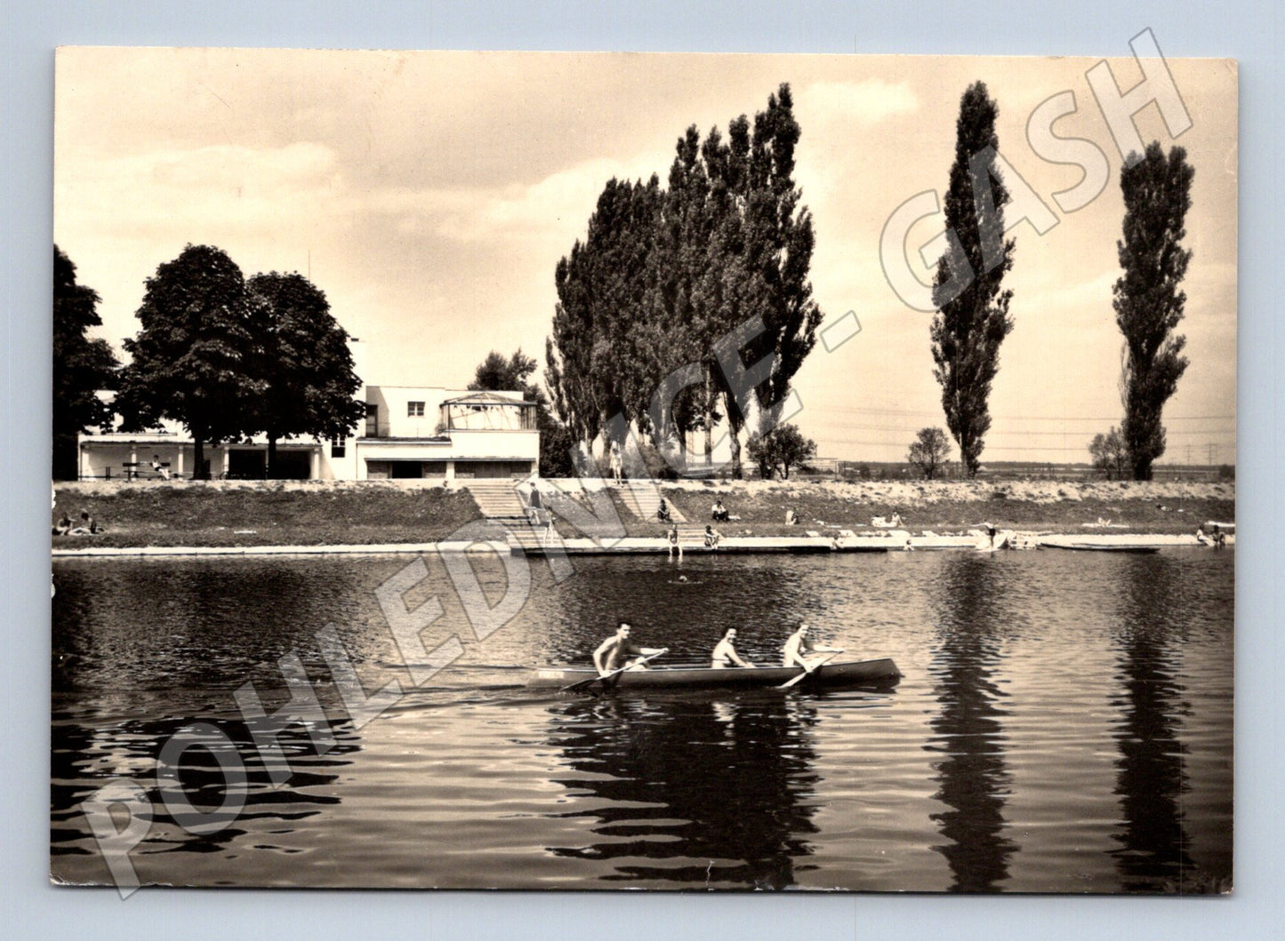 Pohlednice Hodonín koupaliště veslování 1940 (M24133)