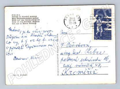 Pohlednice Praha Národní muzeum auta 1966 (M24186)