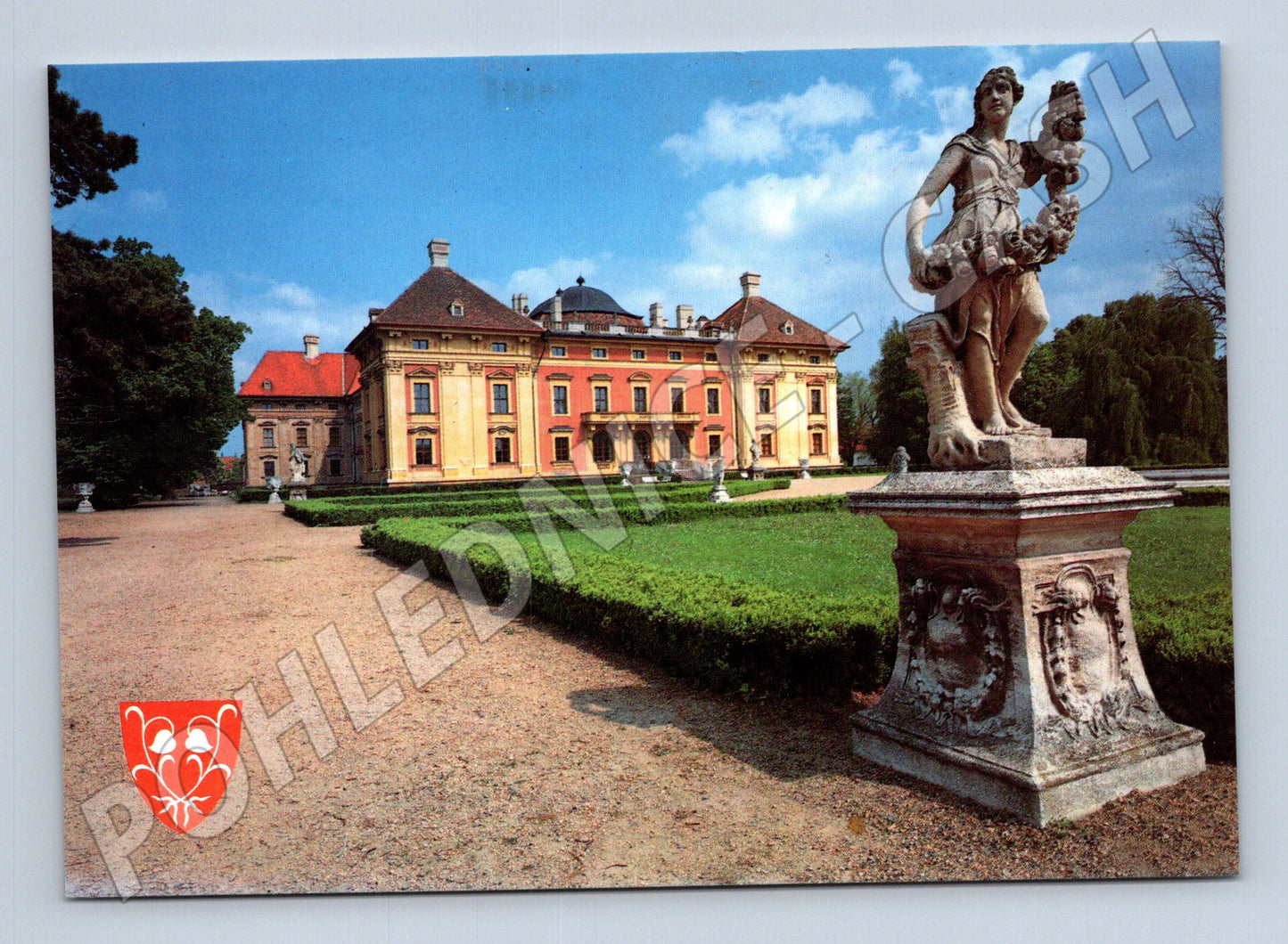Pohlednice Slavkov u Brna zámek a socha 1996 (M24215)
