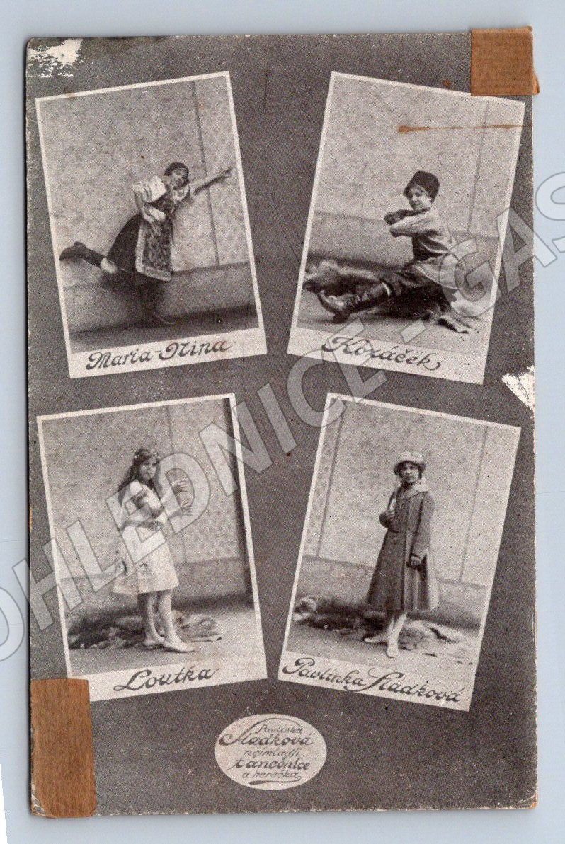 Figures in folk costumes, ethnography, 1st half of the 20th century (M2463)