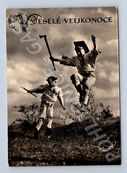 Pohlednice muži v kroji Velikonoce 1965 (M24667)