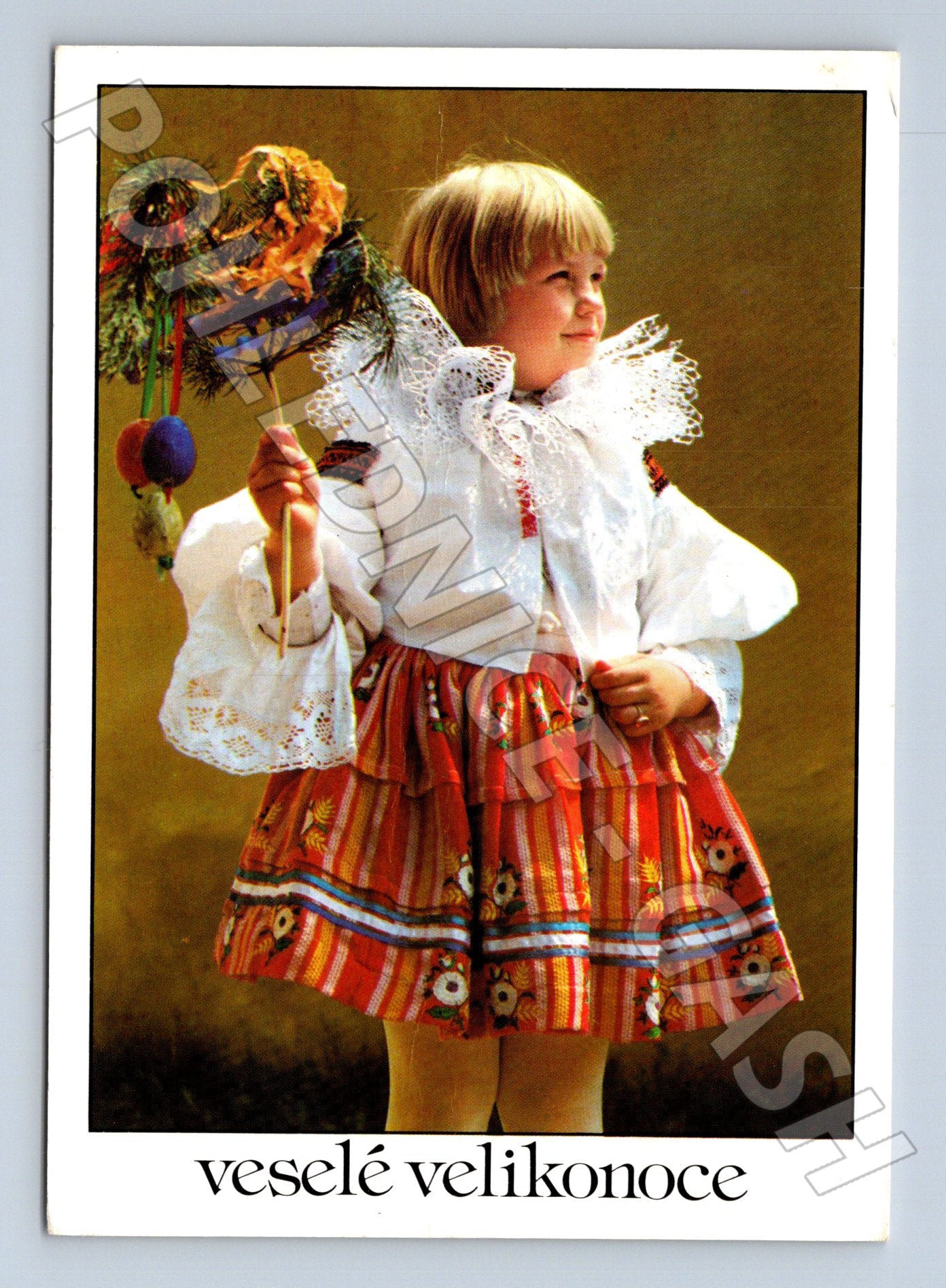 Pohlednice Velikonoce dítě v kroji 1988 (M24671)