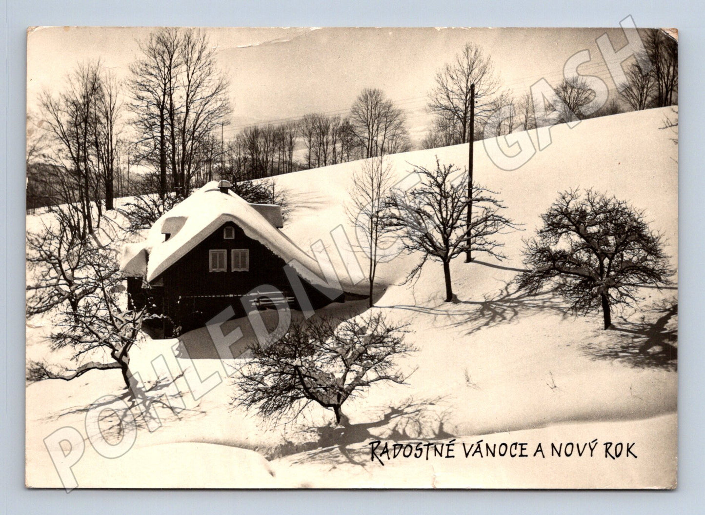 Pohlednice Vánoce a Nový rok zimní krajina chalupa (M25277)