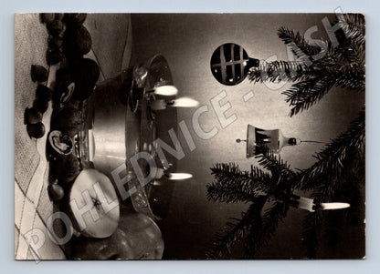Pohlednice vánoční zátiší svíčky jablko 1957 (M25290)