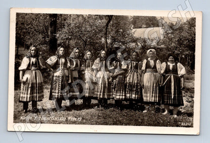 Pohlednice Slovensko Kroje z Trenčianskej Teplej (M25435)