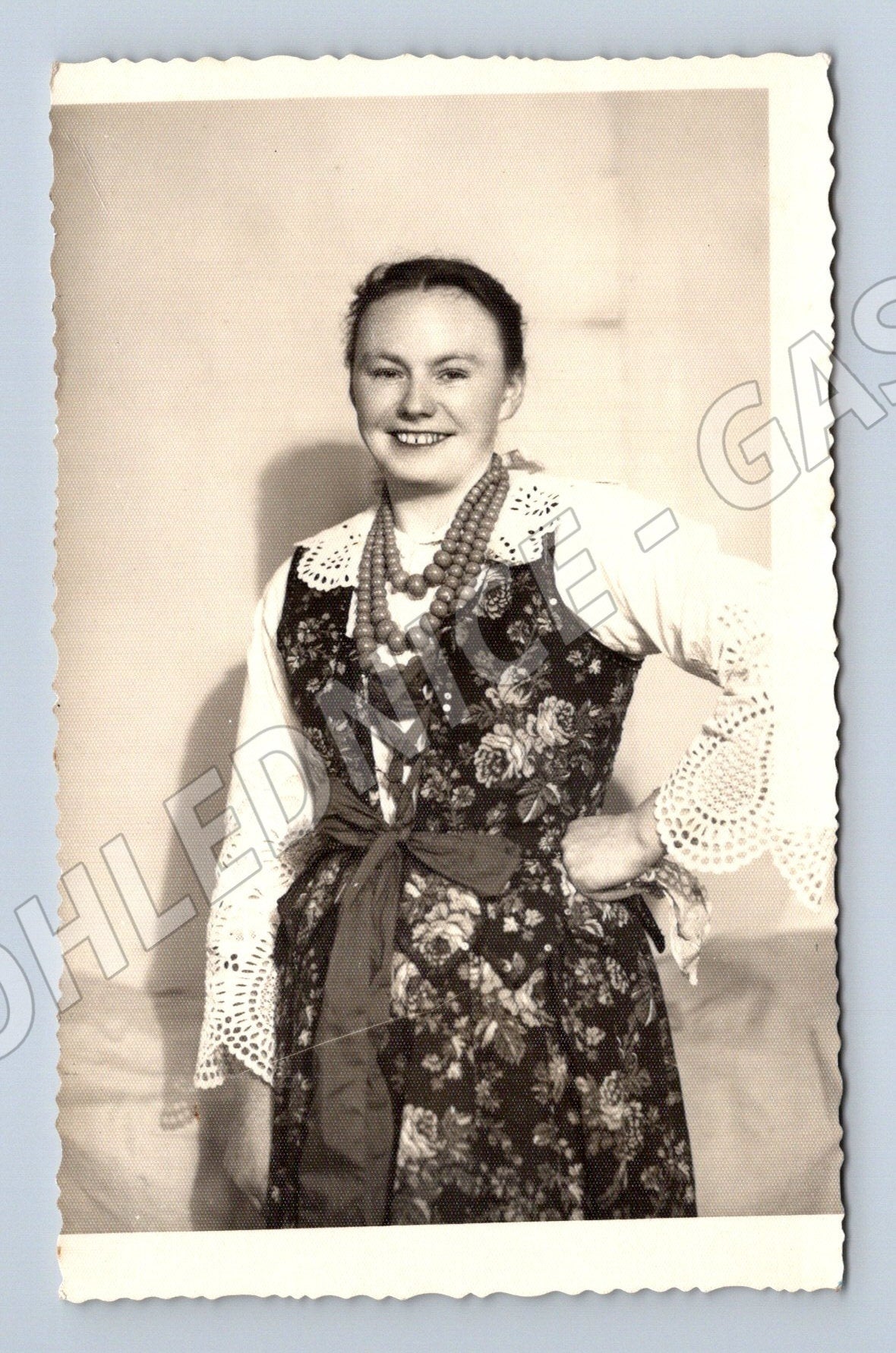 Stará fotografie žena v kroji 1964 (M25440)