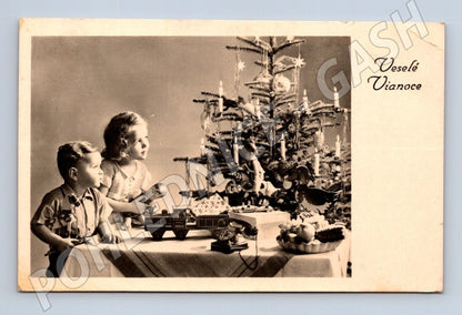 Pohlednice Vánoční děti u stromečku 1949 (M25739)