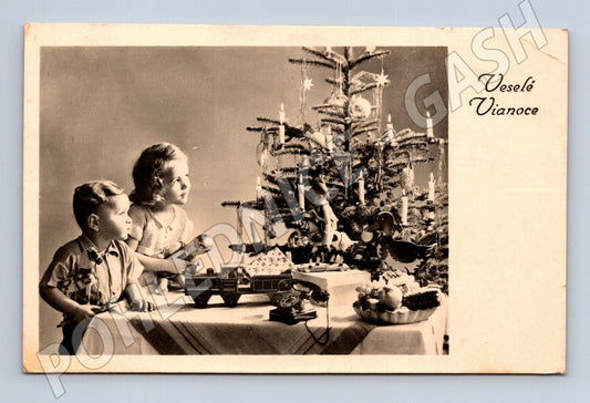 Pohlednice Vánoční děti u stromečku 1949 (M25739)