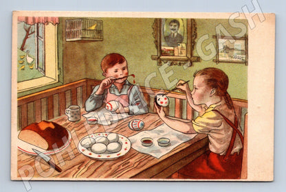 Pohlednice děti zdobí vajíčka Velikonoce 1952 (M25839)