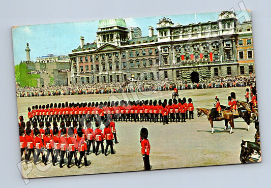 Pohlednice Velká Británie Trooping the Colour 1969 (M26186)