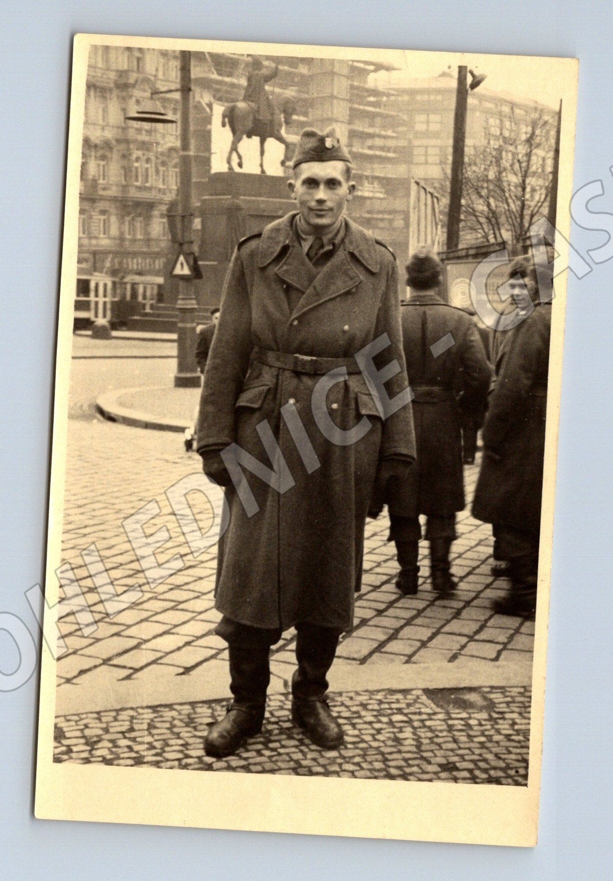 Stará fotografie Praha muž v uniformě (M26188)