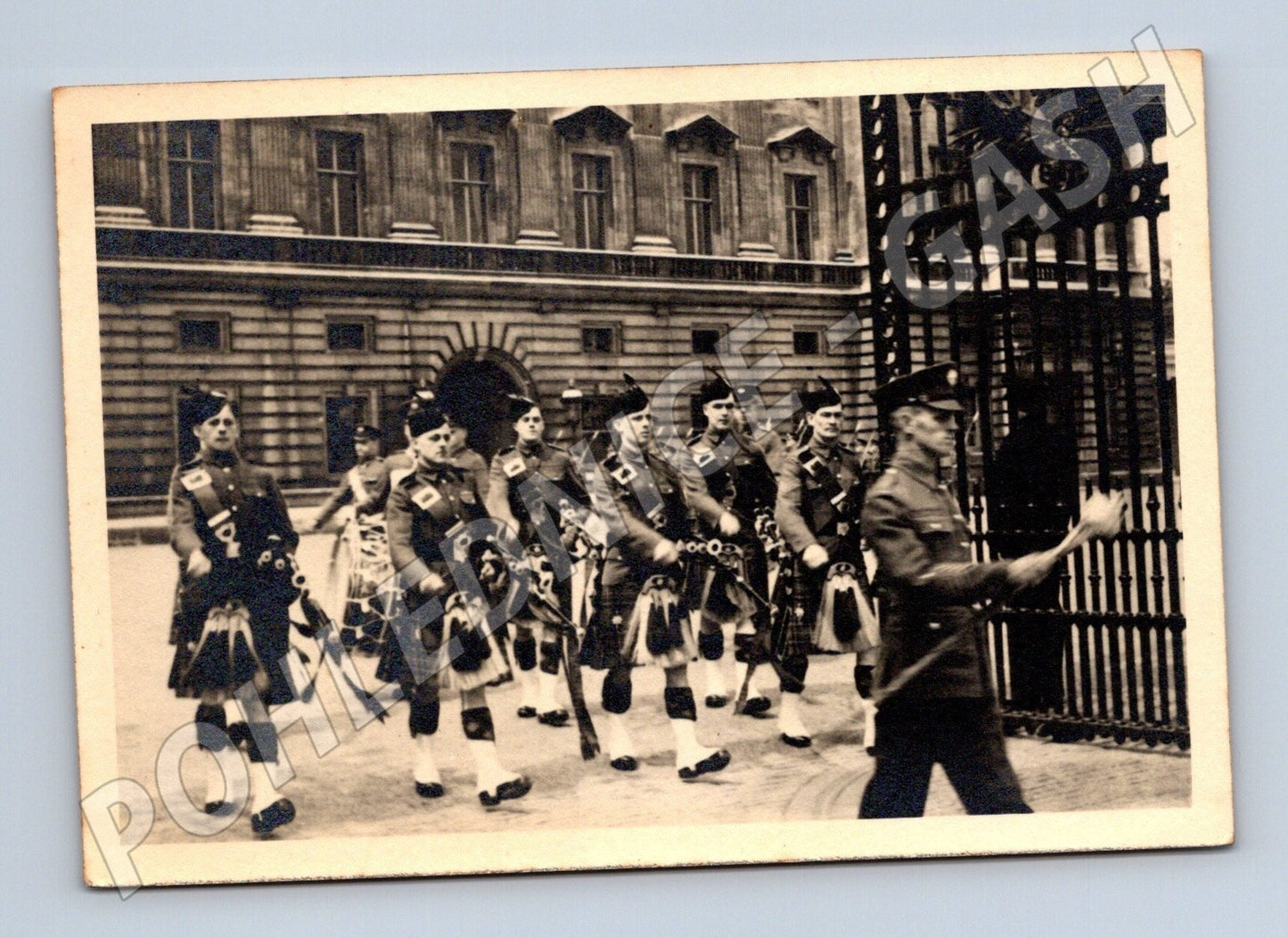 Stará fotografie Skotsko vojáci v kiltech dudácká kapela (M26193)