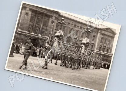 fotografie Londýn vojenská přehlídka u Buckinghamského paláce (M26194)